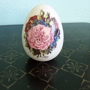 Porcelain bisque egg